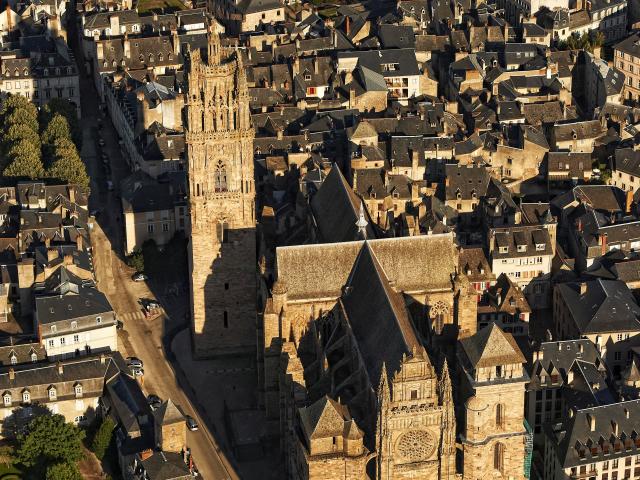 Vue aérienne de la cathédrale de Rodez