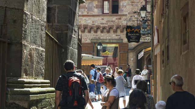 Ruelle de Rodez à côté de la Cathédrale de Rodez