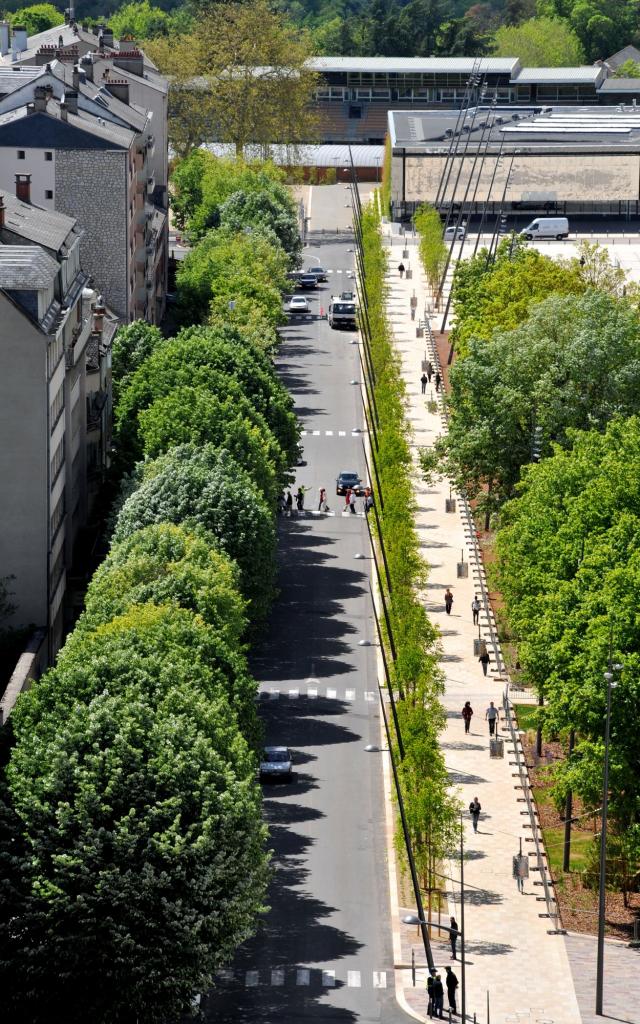 Vue sur l'avenue Victor-Hugo à Rodez