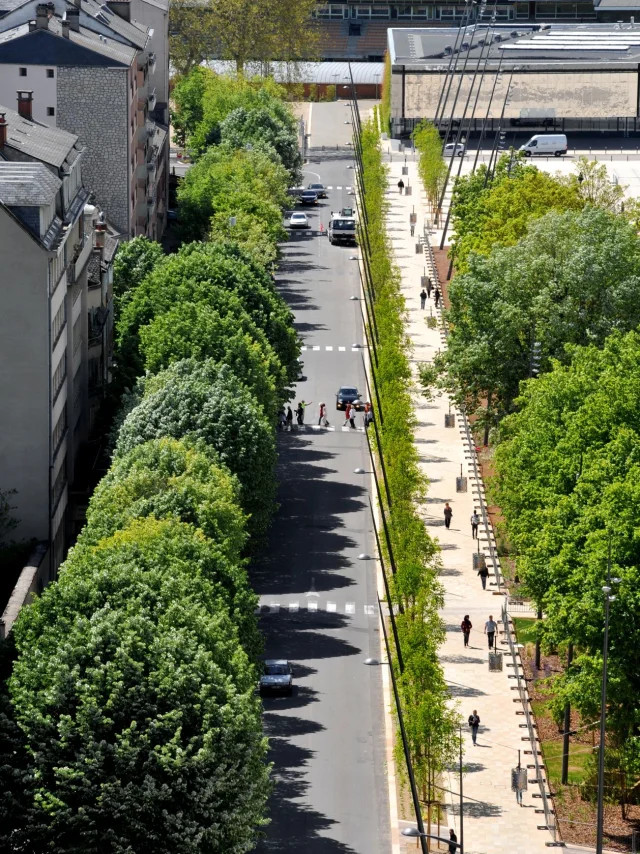 Vue sur l'avenue Victor-Hugo à Rodez