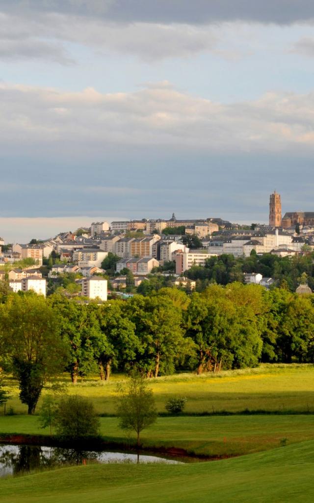 Vue de Rodez depuis le golf