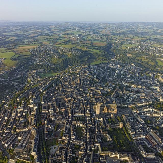 Vue panoramique de Rodez et son agglomération