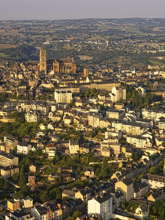 Vue panoramique de Rodez et les alentours