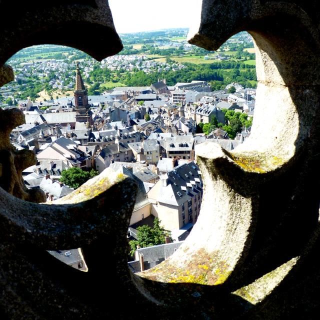 Vue sur l'église Saint-Amans depuis le clocher de la cathédrale