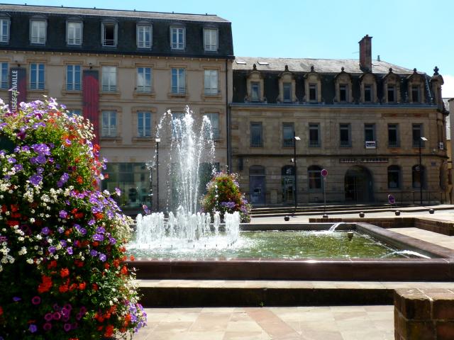 Fontaine de la Place E.Raynaldy à Rodez