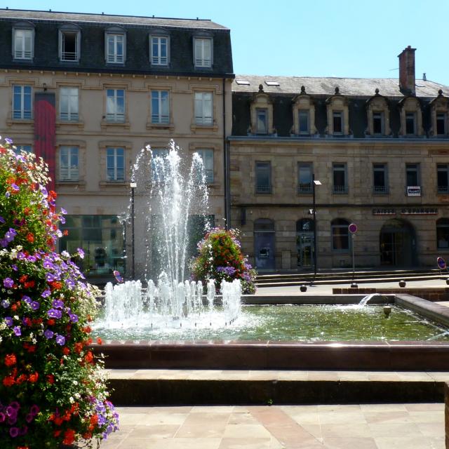 Fontaine de la Place E.Raynaldy à Rodez