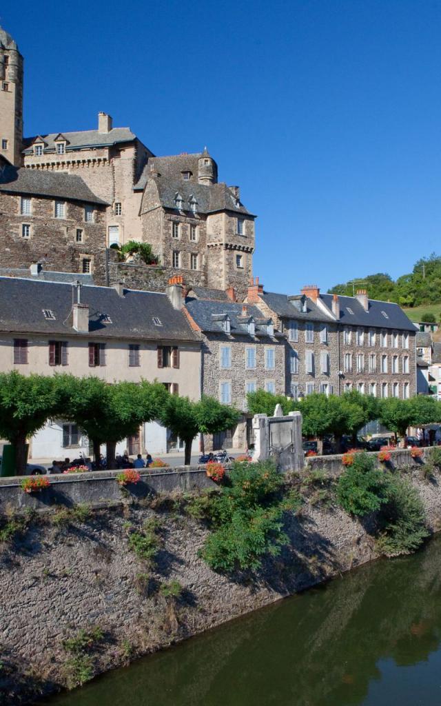 Estaing, un Plus Beau Village de France