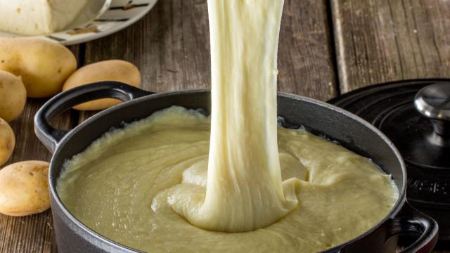 L'aligot : spécialité salée de l'Aveyron