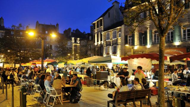 Marché gourmand estival Place du Bourg