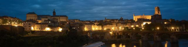 Vue nocturne d'Albi