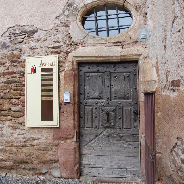 Porte du château de Castelgailhard à Olemps