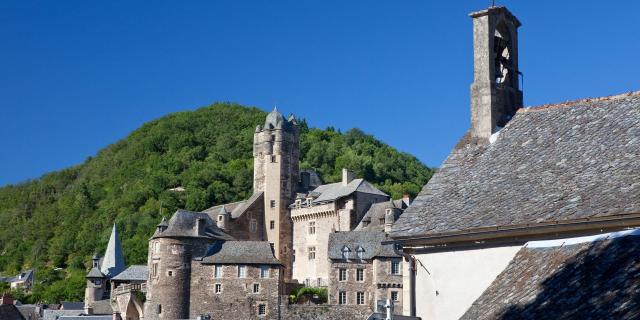 Le village d'Estaing et son château