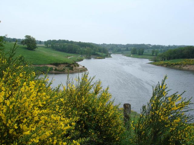 Vue du lac de la Brienne à Planèzes