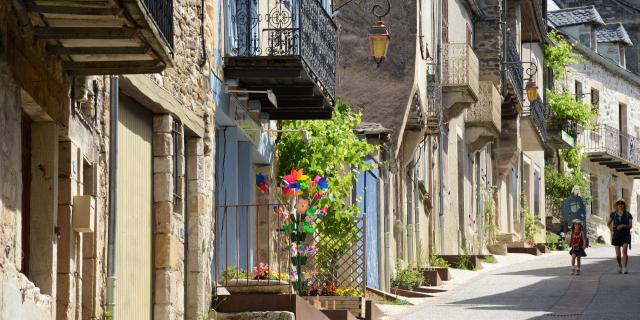 Rue dans le village de Najac