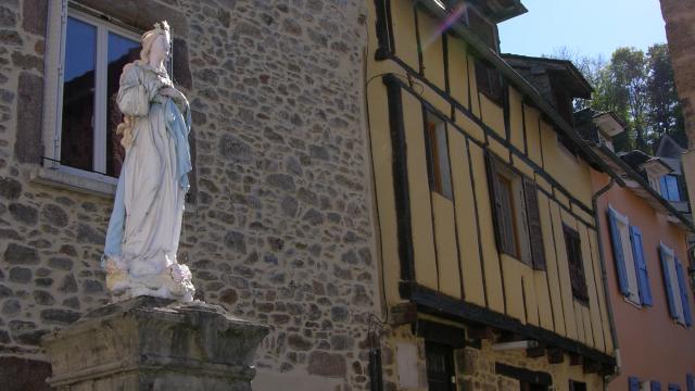 Place de la Fontaine au Monastère