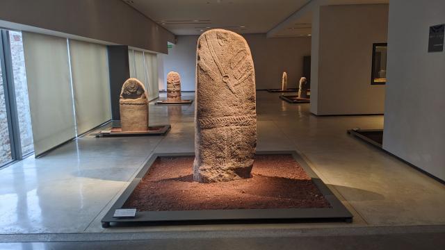 Etage des statues-menhirs