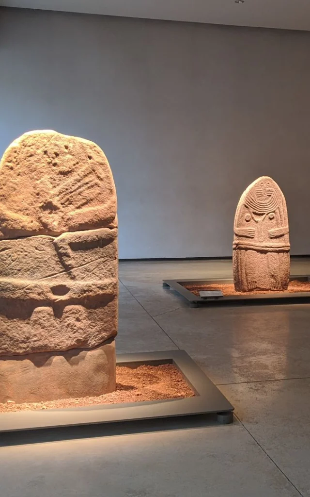 Les statues-menhirs du musée Fenaille