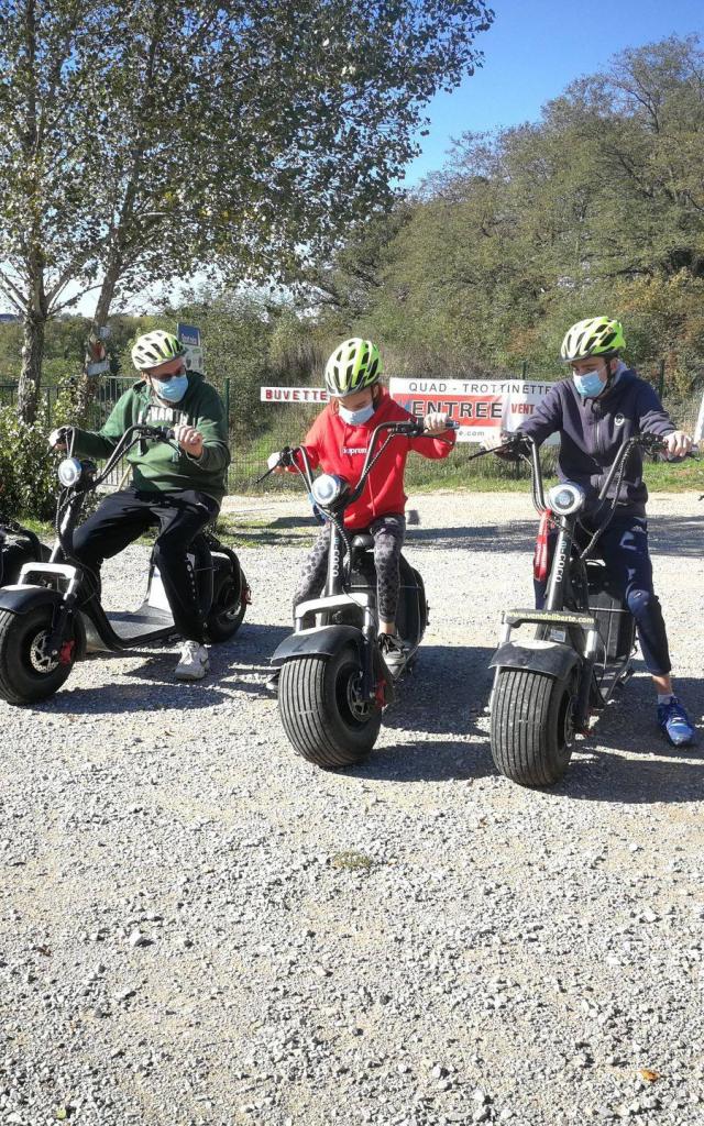 Trottinettes avec Vent de Liberté à Combelles