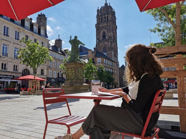 Terrasse place de la Cité