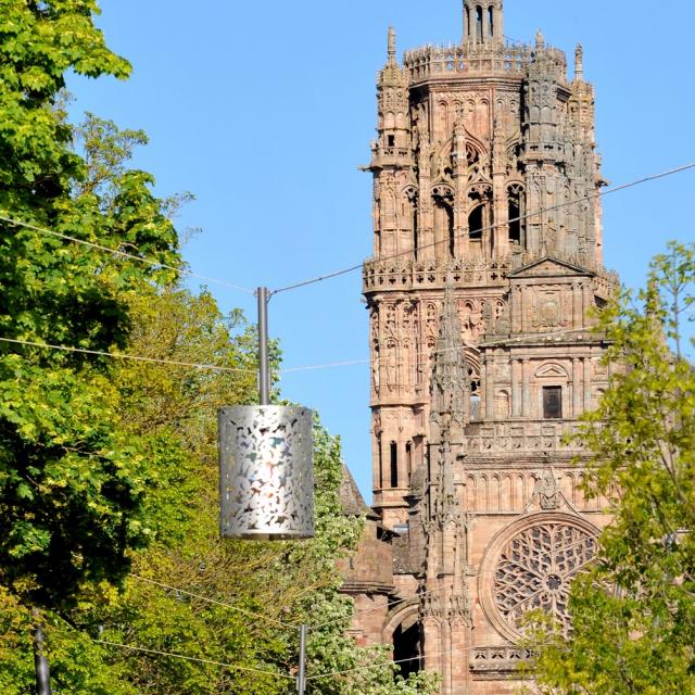 La cathédrale depuis l'Avenue Victor-Hugo