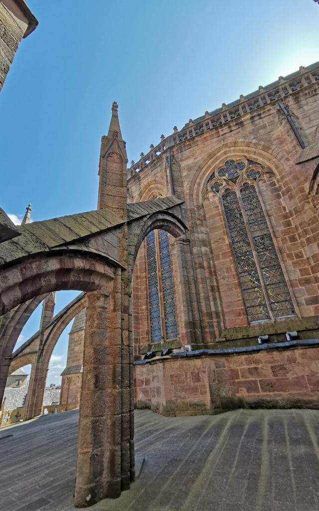 Sur les planètes de la cathédrale