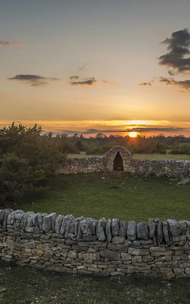 Coucher de soleil sur le Causse Comtal