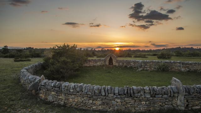 Coucher de soleil sur le Causse Comtal