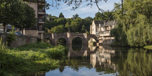 Pont du village Le Monastère