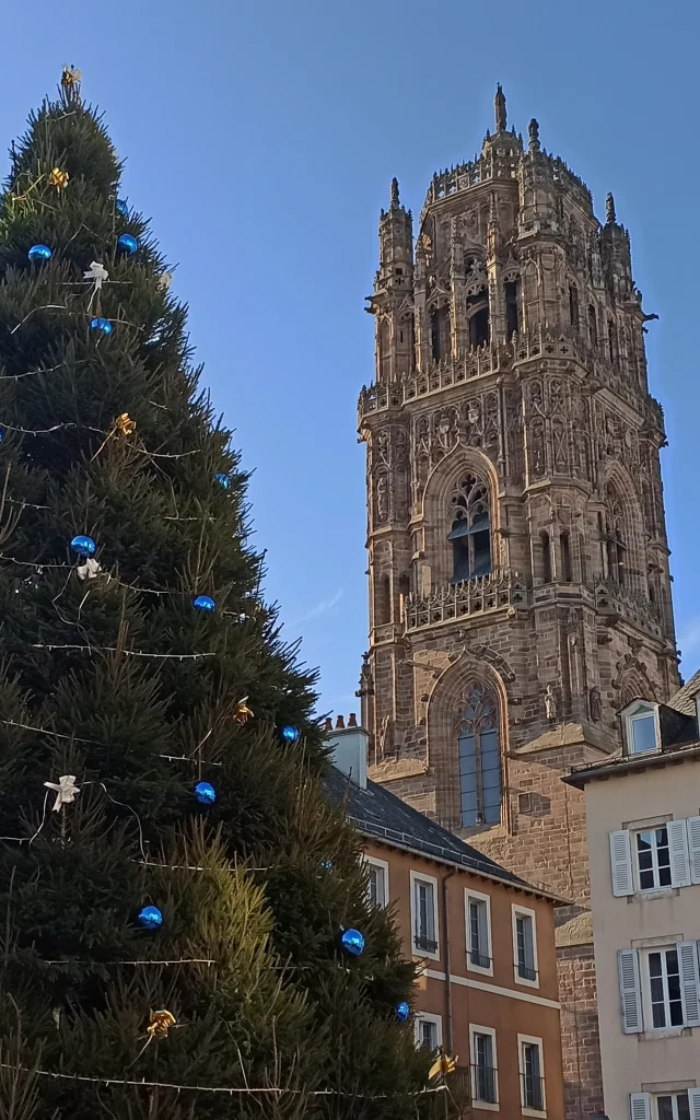 Sapin - place de la Cité