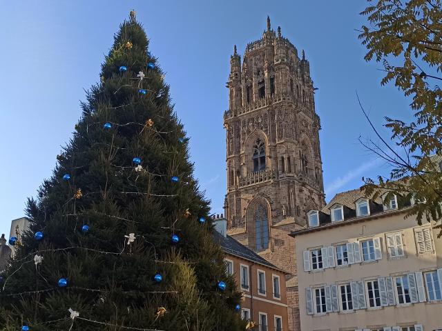 Sapin - place de la Cité