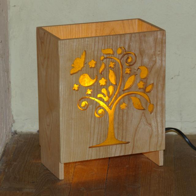 Lampe Arbre Printanier créée par l'atelier Tutti Colori