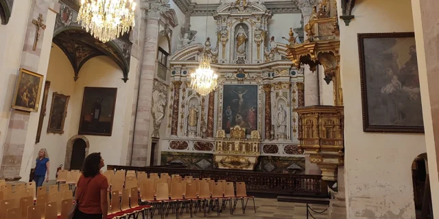 Intérieur de la chapelle Royale